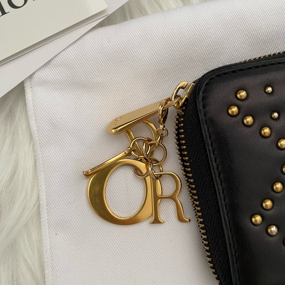 🌺🌸 PRE- LOVED🌸🌺 Lady Dior Zip Around Wallet Studded Leather - Picture 6 of 9
